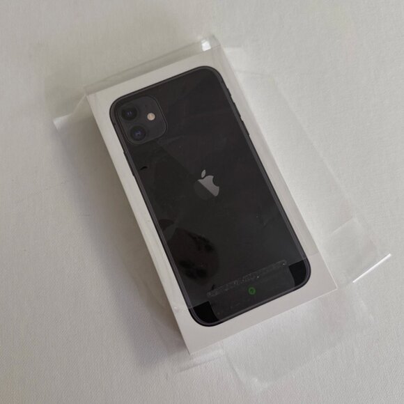 Apple iPhone 11 - Picture 9 of 11